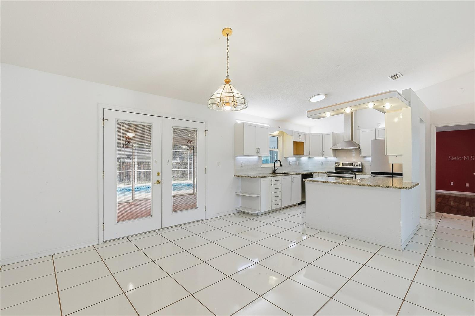 Image 13 of 65 For 716 Francis Avenue