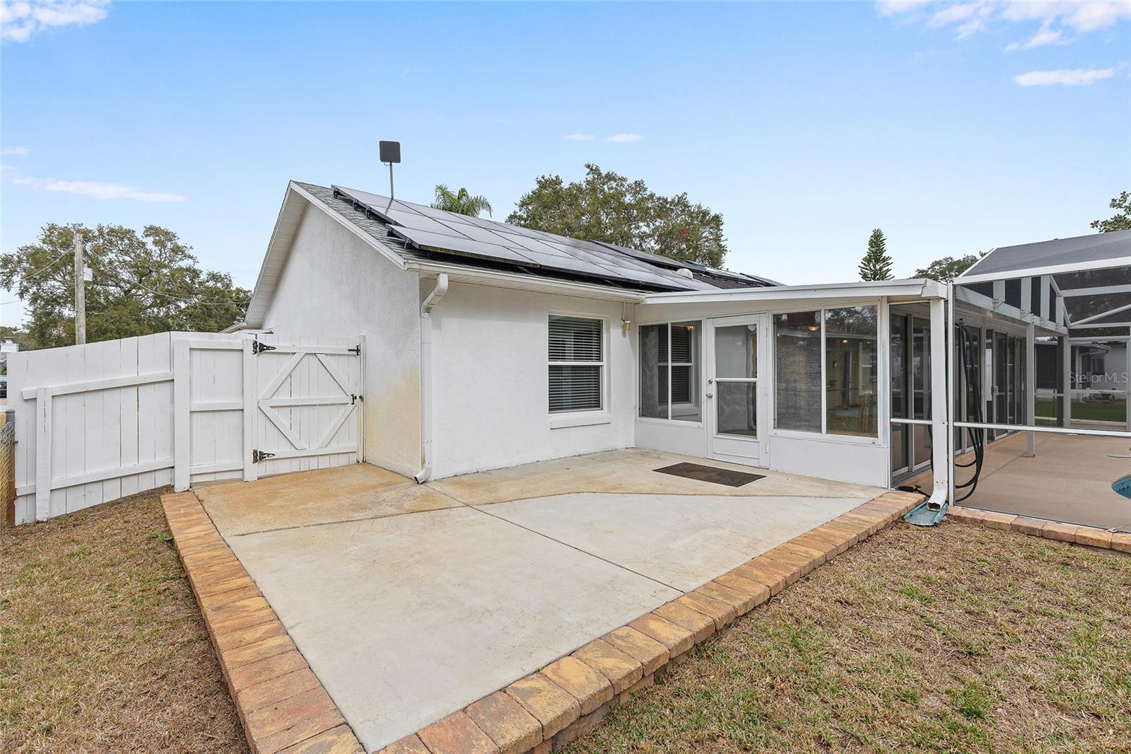 Image 46 of 65 For 716 Francis Avenue