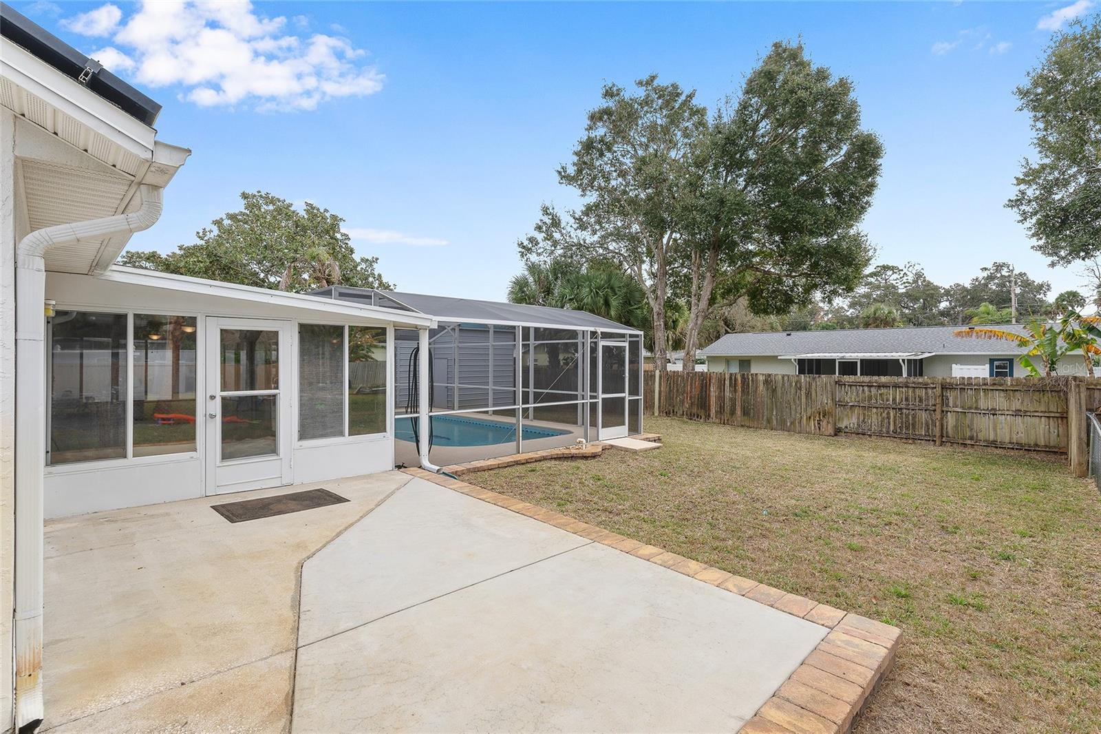 Image 47 of 65 For 716 Francis Avenue