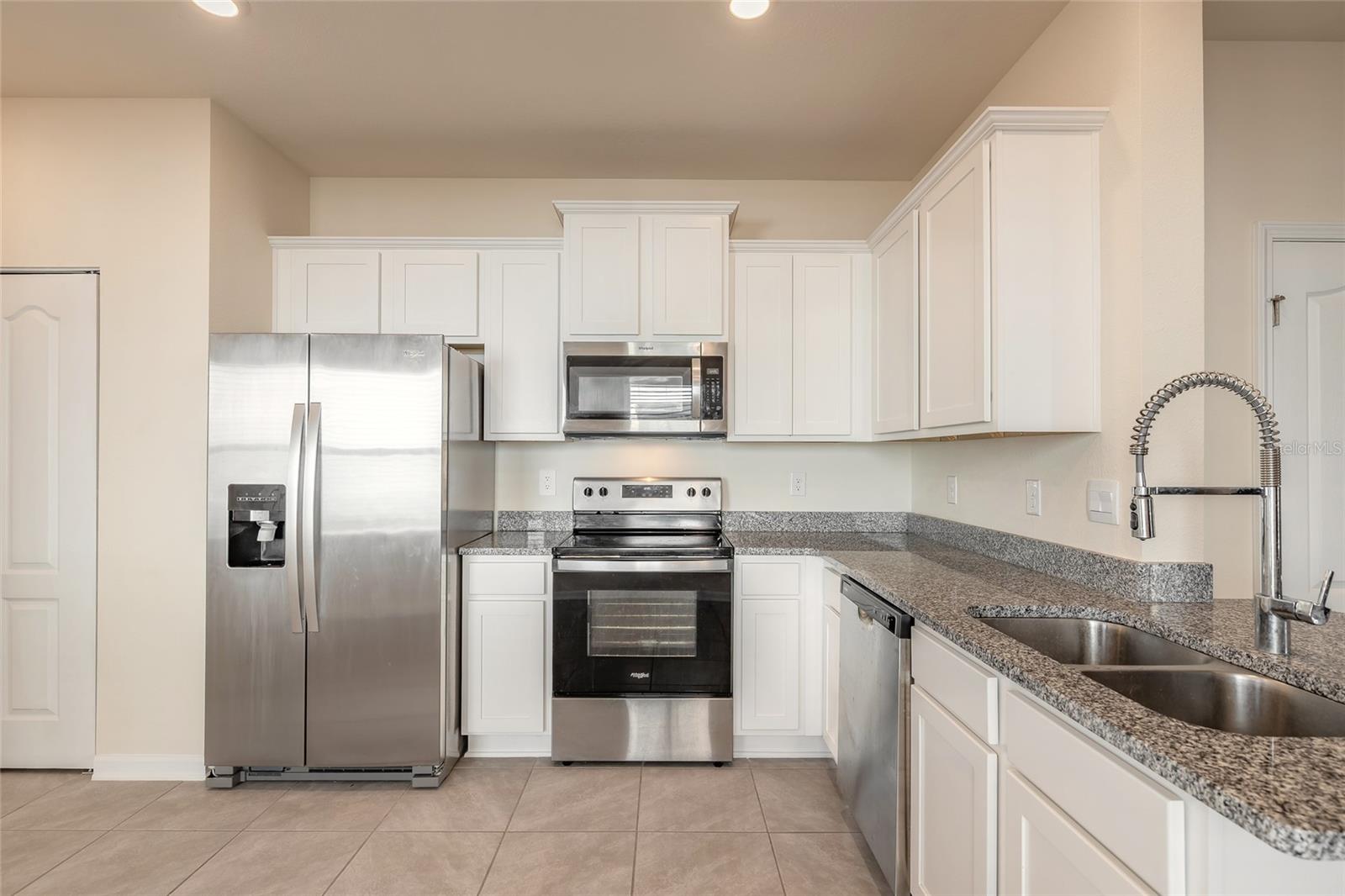 Image 2 of 36 For 50 Summer Daze Drive