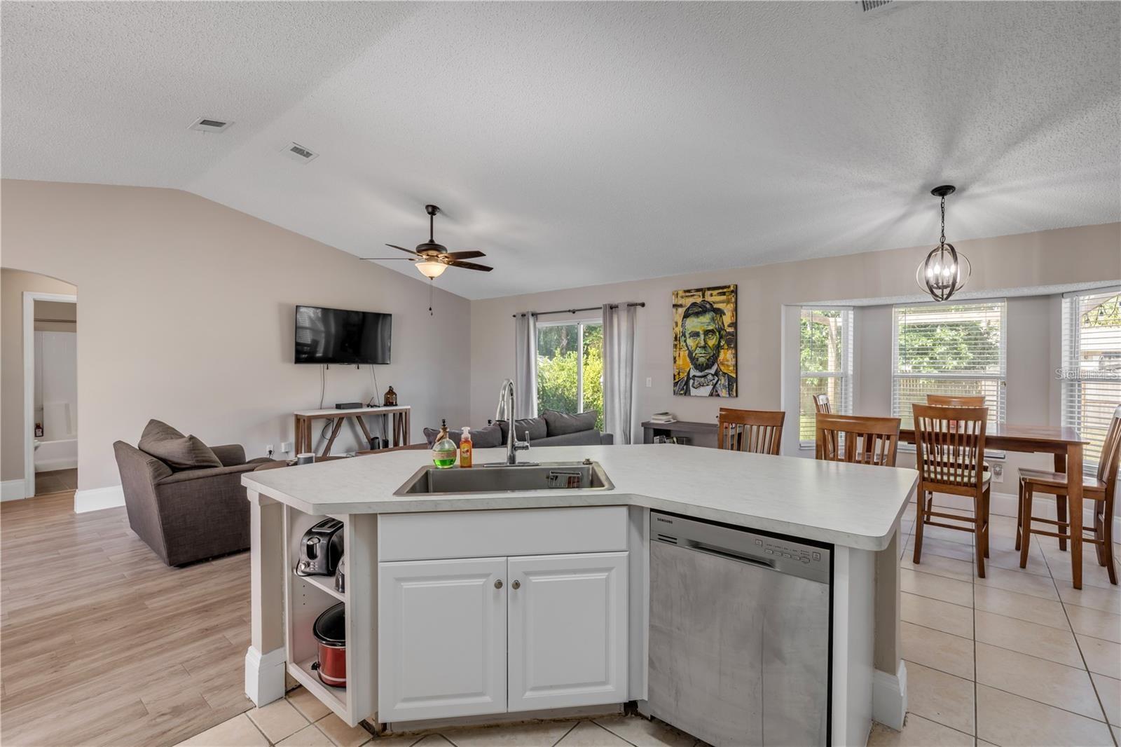 Image 15 of 24 For 2713 Needle Palm Drive