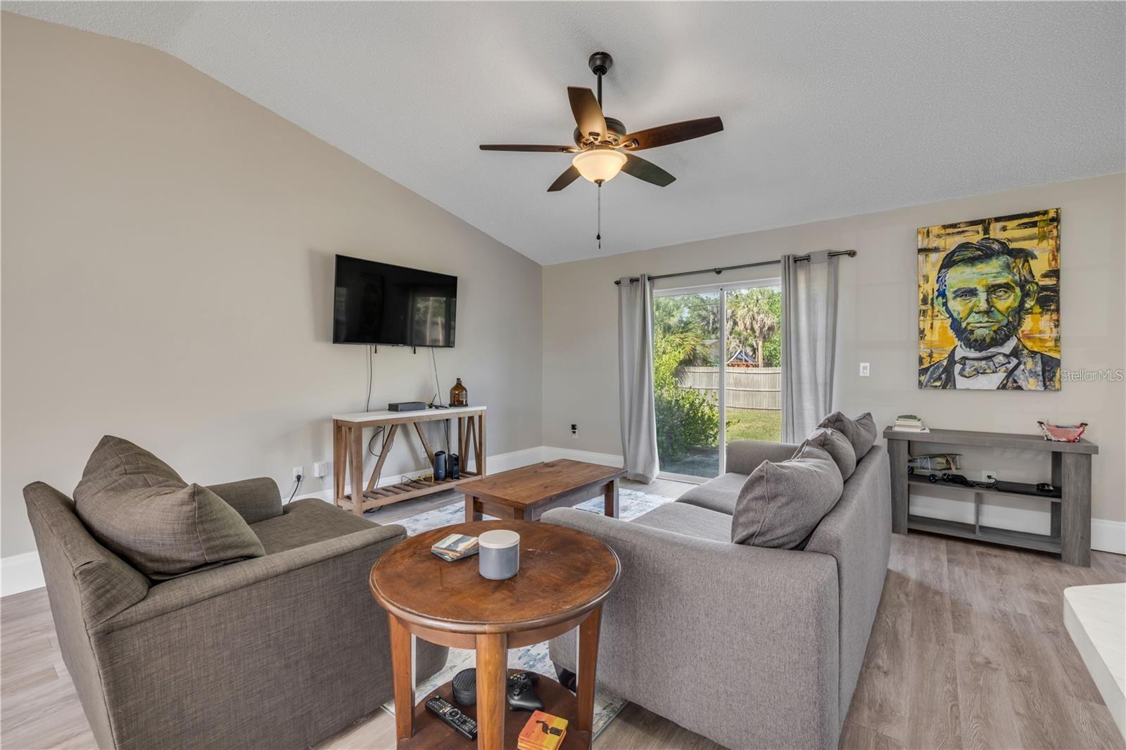 Image 21 of 24 For 2713 Needle Palm Drive