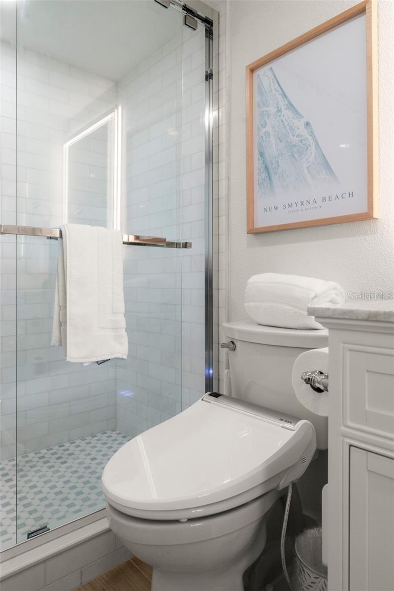 Image 29 of 44 For 4201 Atlantic Avenue 510