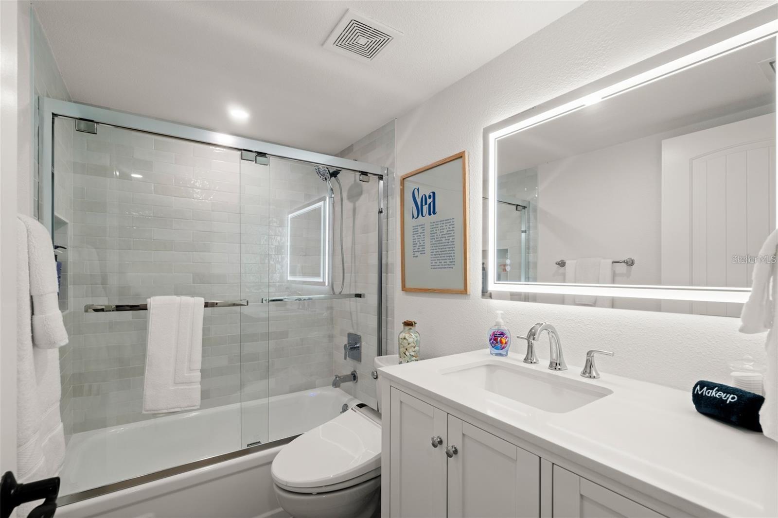 Image 37 of 44 For 4201 Atlantic Avenue 510