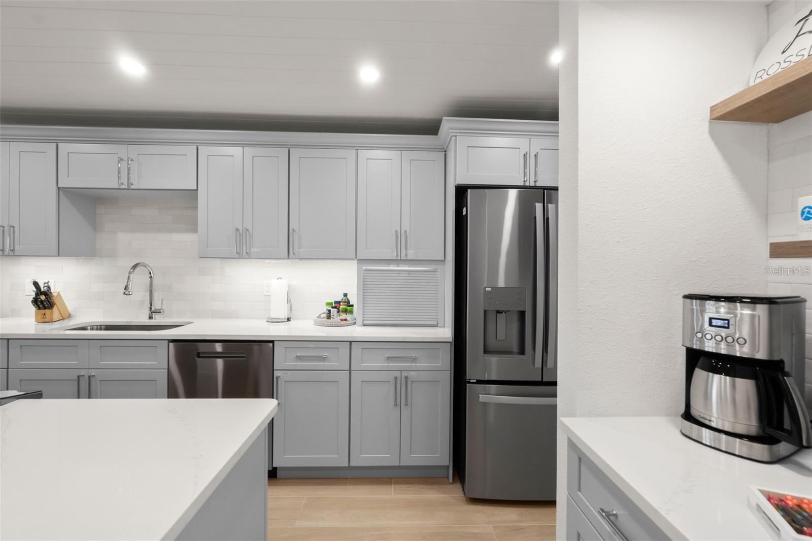 Image 9 of 44 For 4201 Atlantic Avenue 510