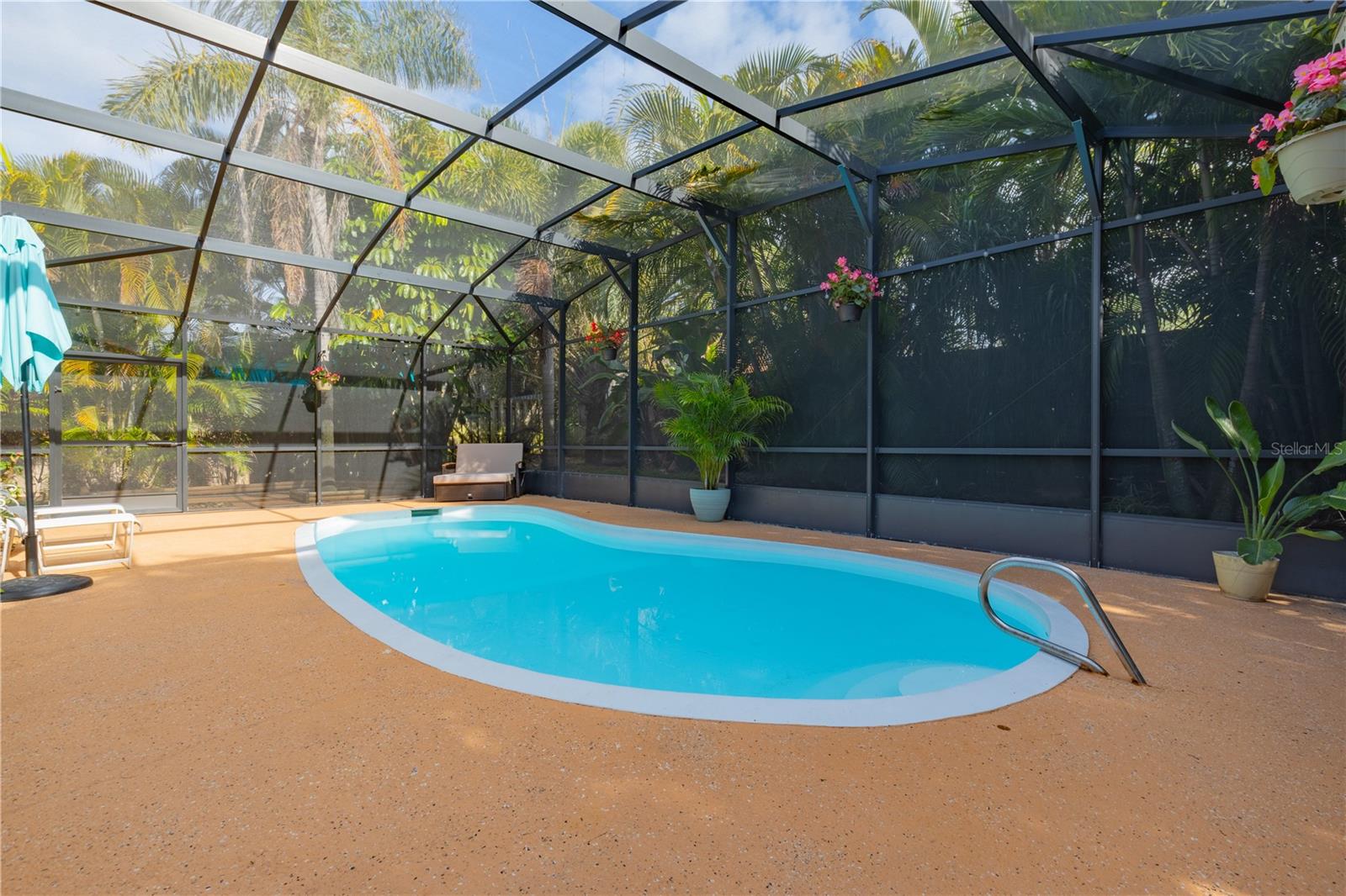 Image 11 of 36 For 1421 Beacon Street