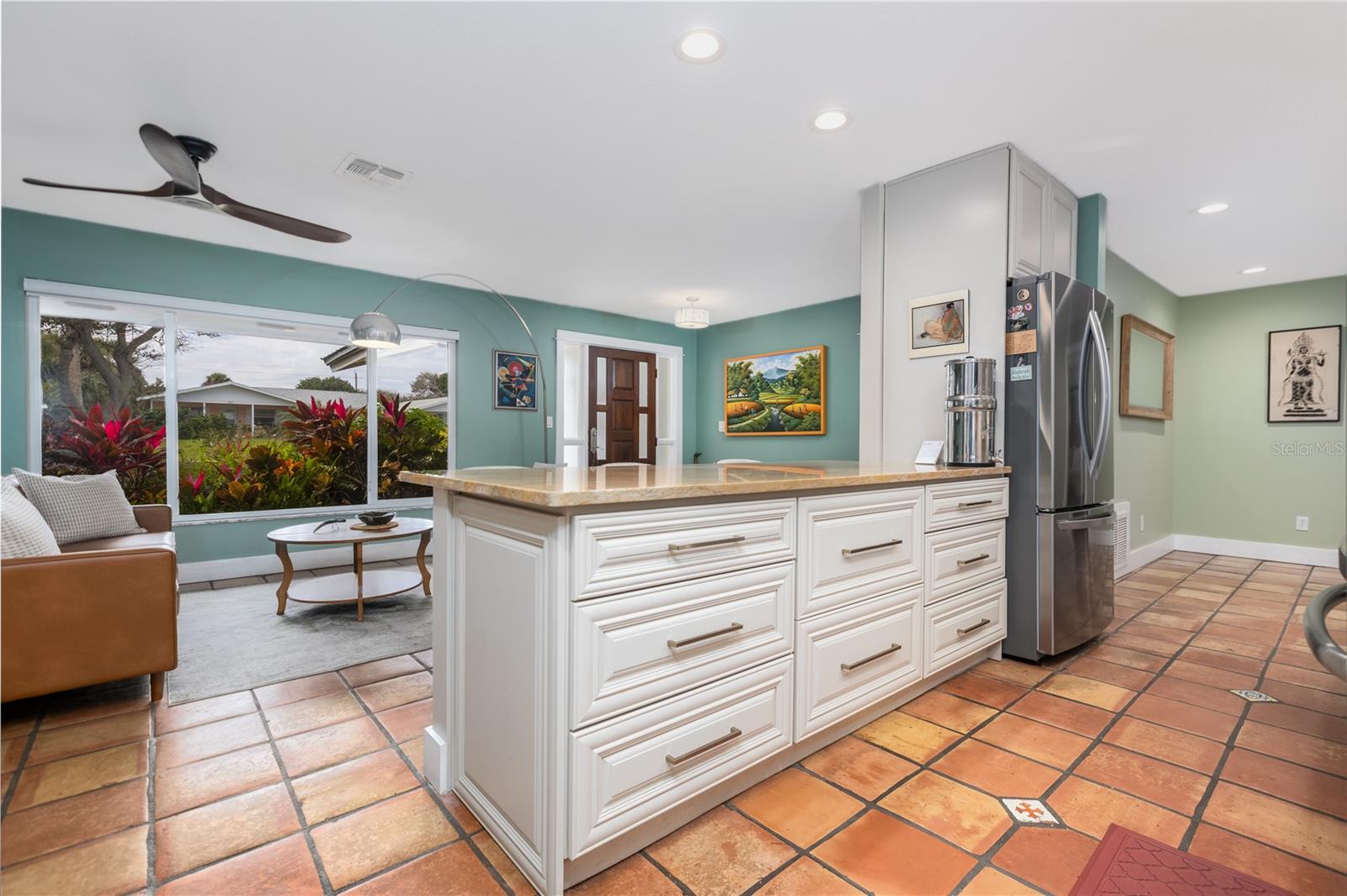 Image 17 of 36 For 1421 Beacon Street