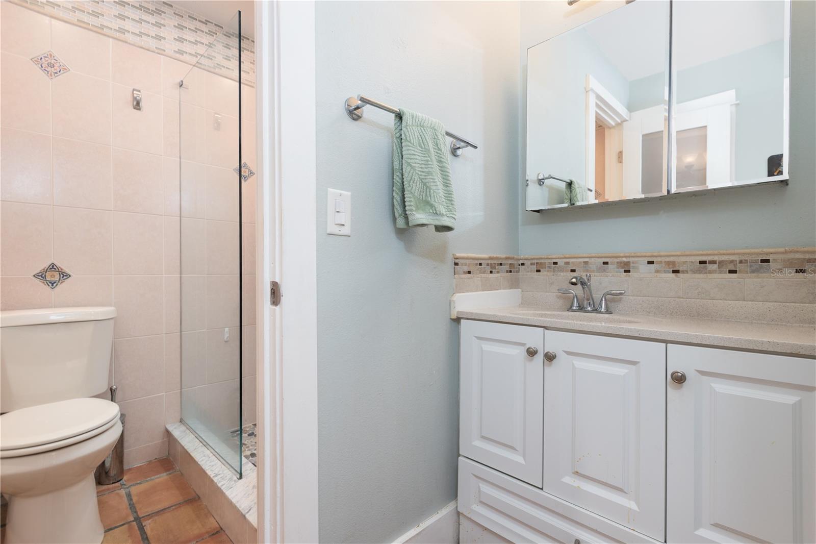 Image 21 of 36 For 1421 Beacon Street