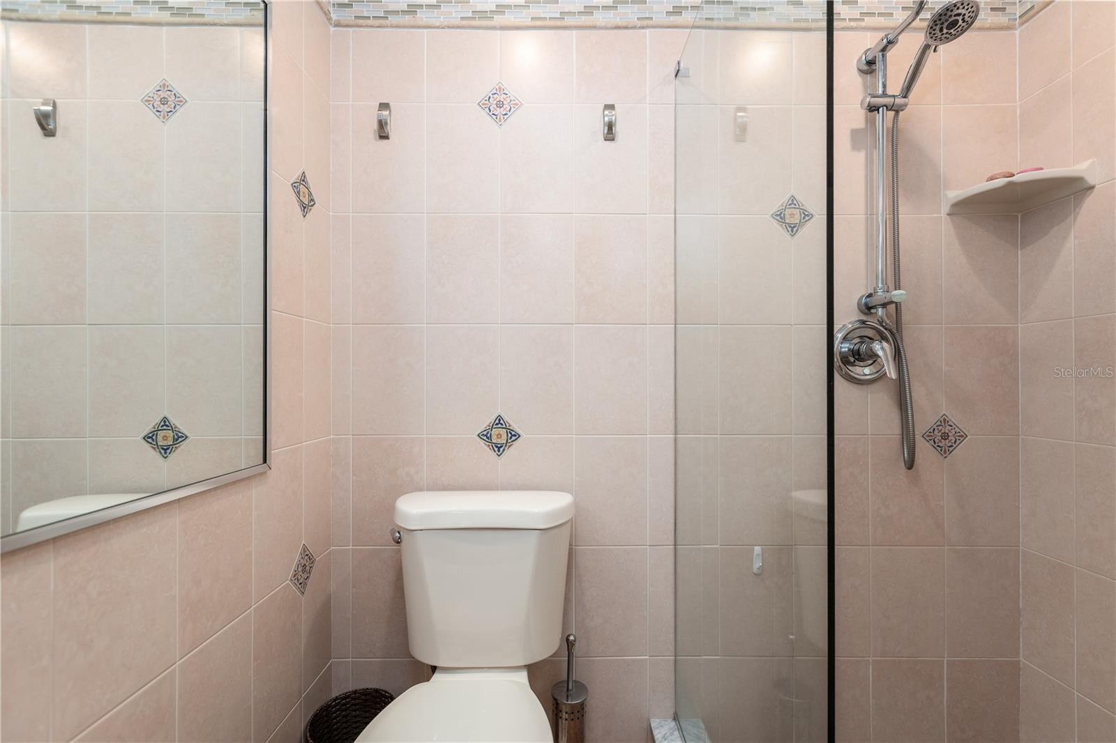 Image 22 of 36 For 1421 Beacon Street