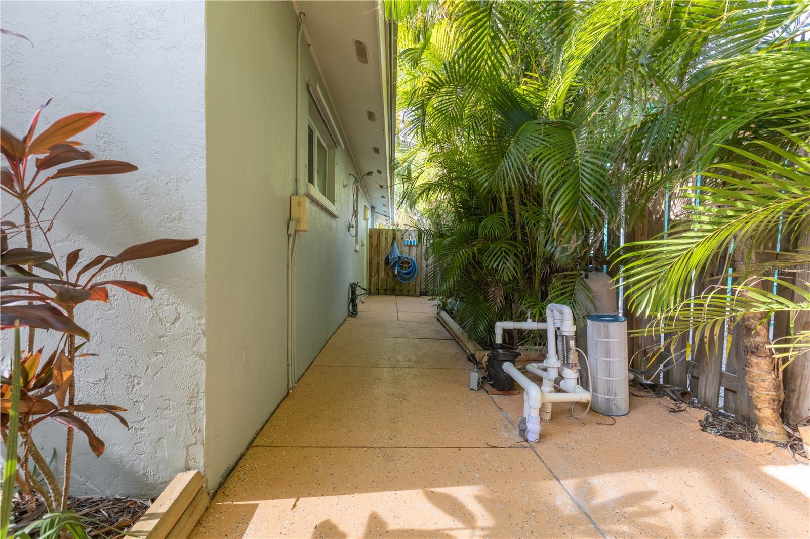 Image 31 of 36 For 1421 Beacon Street