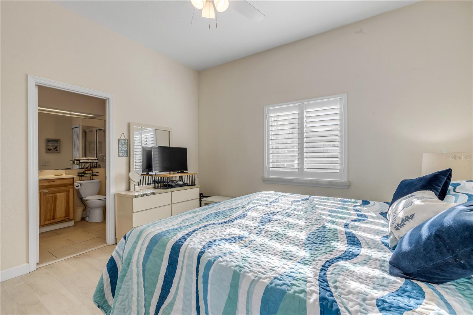 Image 22 of 43 For 6320 Atlantic Avenue