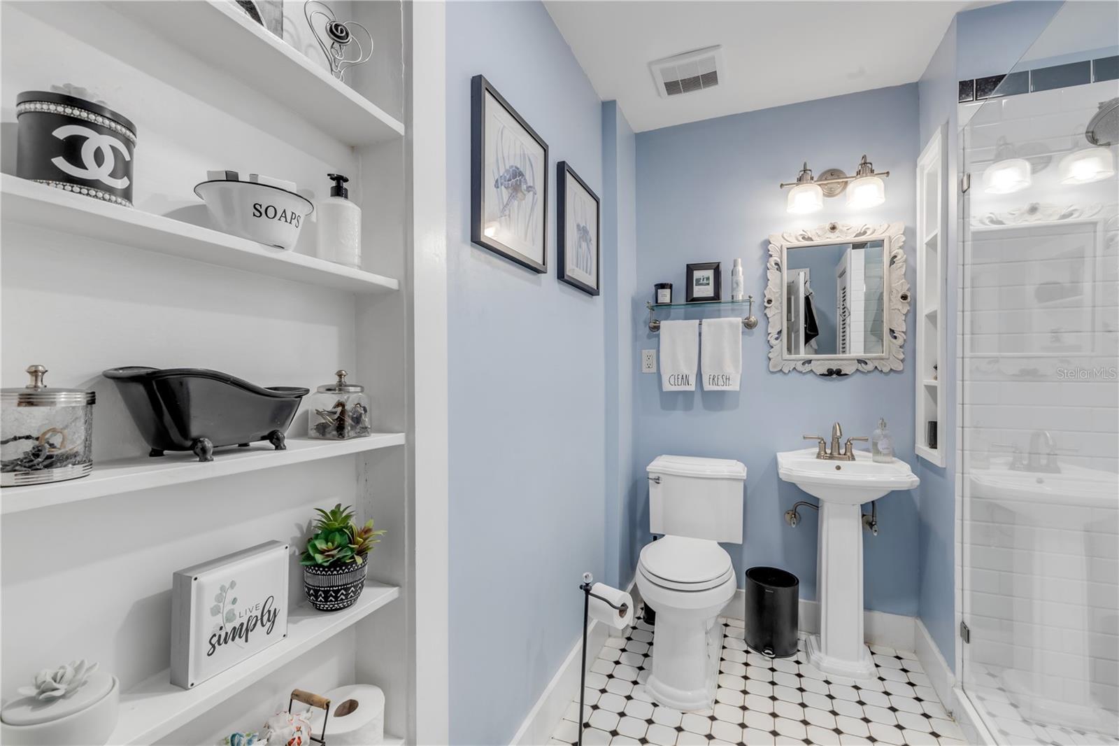 Image 22 of 69 For 405 Magnolia Street