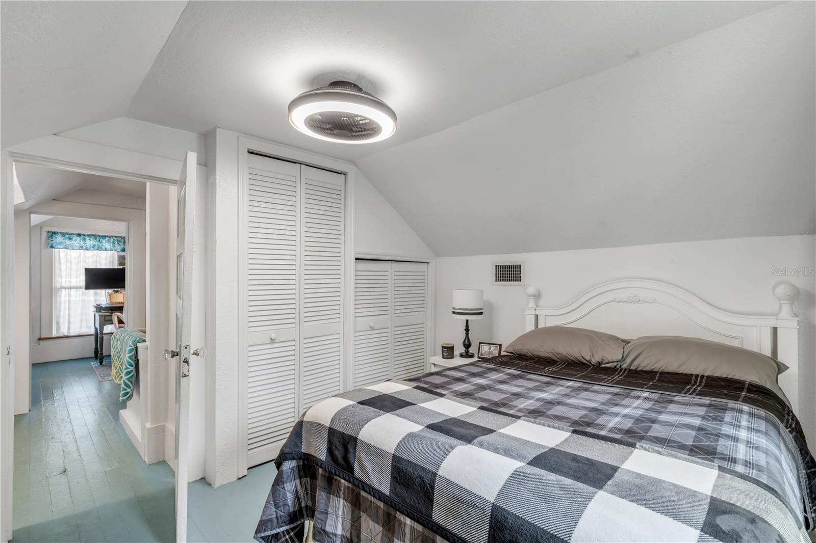 Image 31 of 69 For 405 Magnolia Street