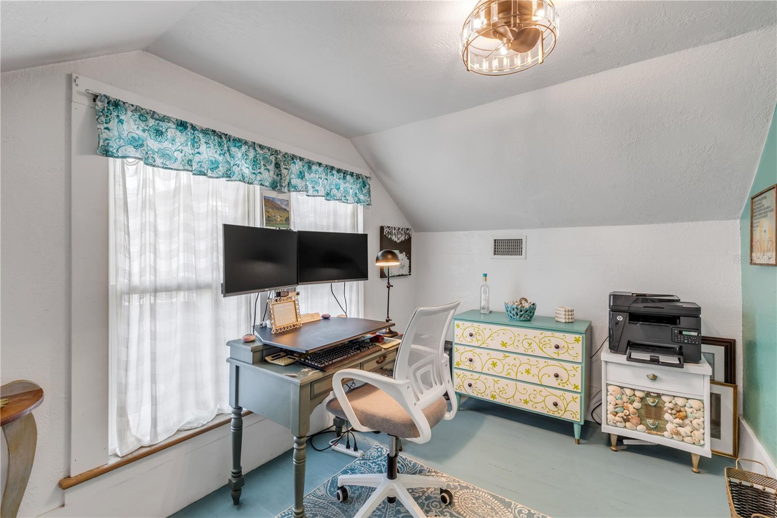 Image 33 of 69 For 405 Magnolia Street