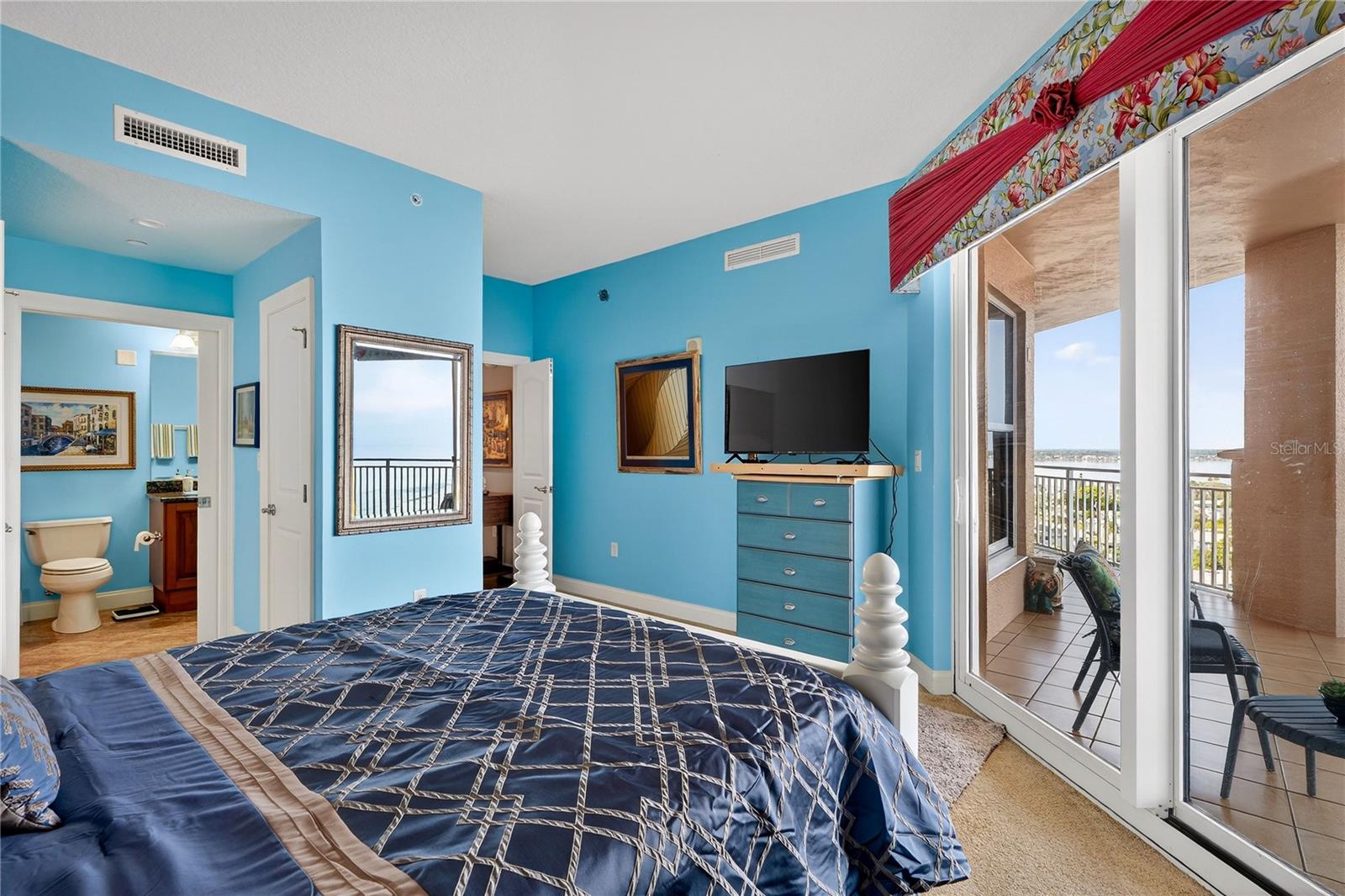 Image 32 of 50 For 3245 Atlantic Avenue 1002