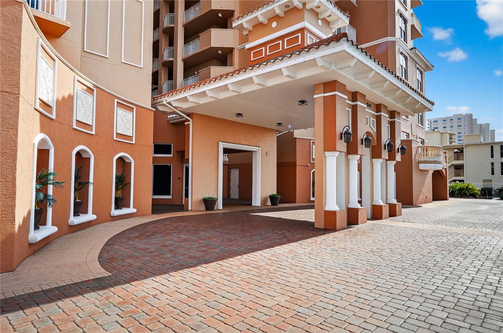 Image 4 of 50 For 3245 Atlantic Avenue 1002