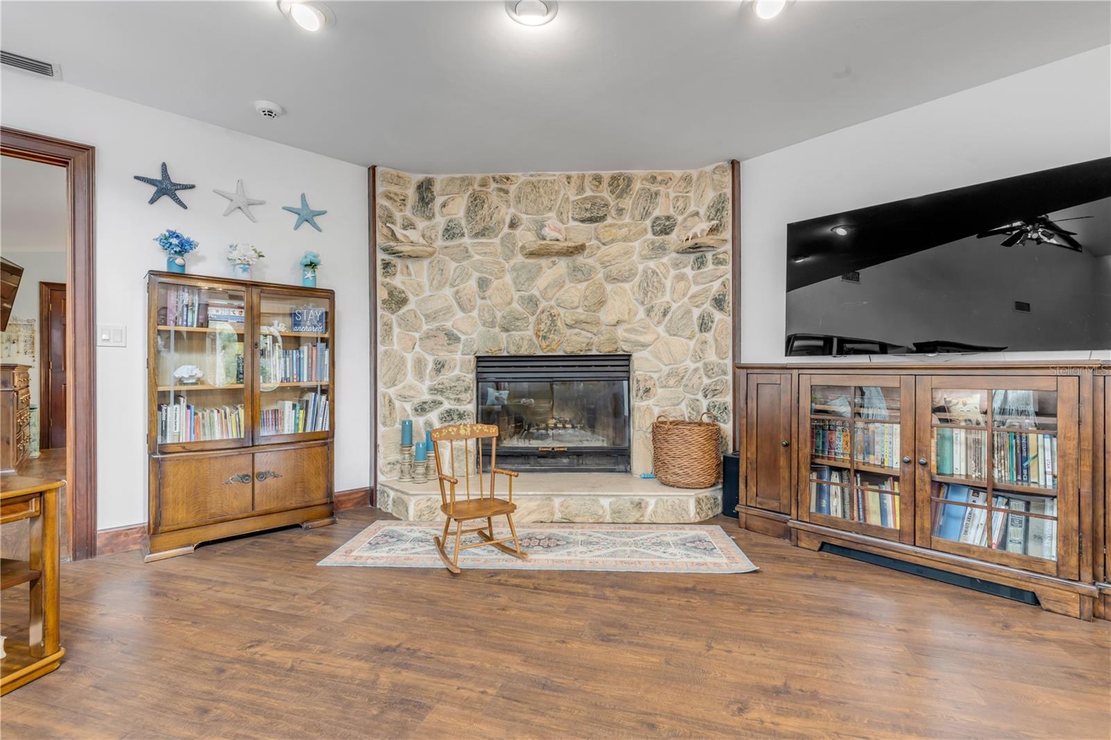 Image 27 of 100 For 1391 Scarlett Trail