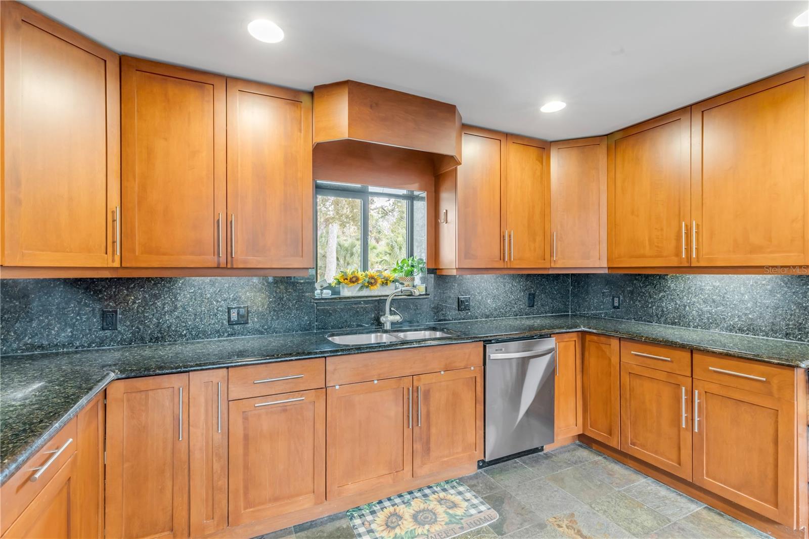 Image 36 of 100 For 1391 Scarlett Trail