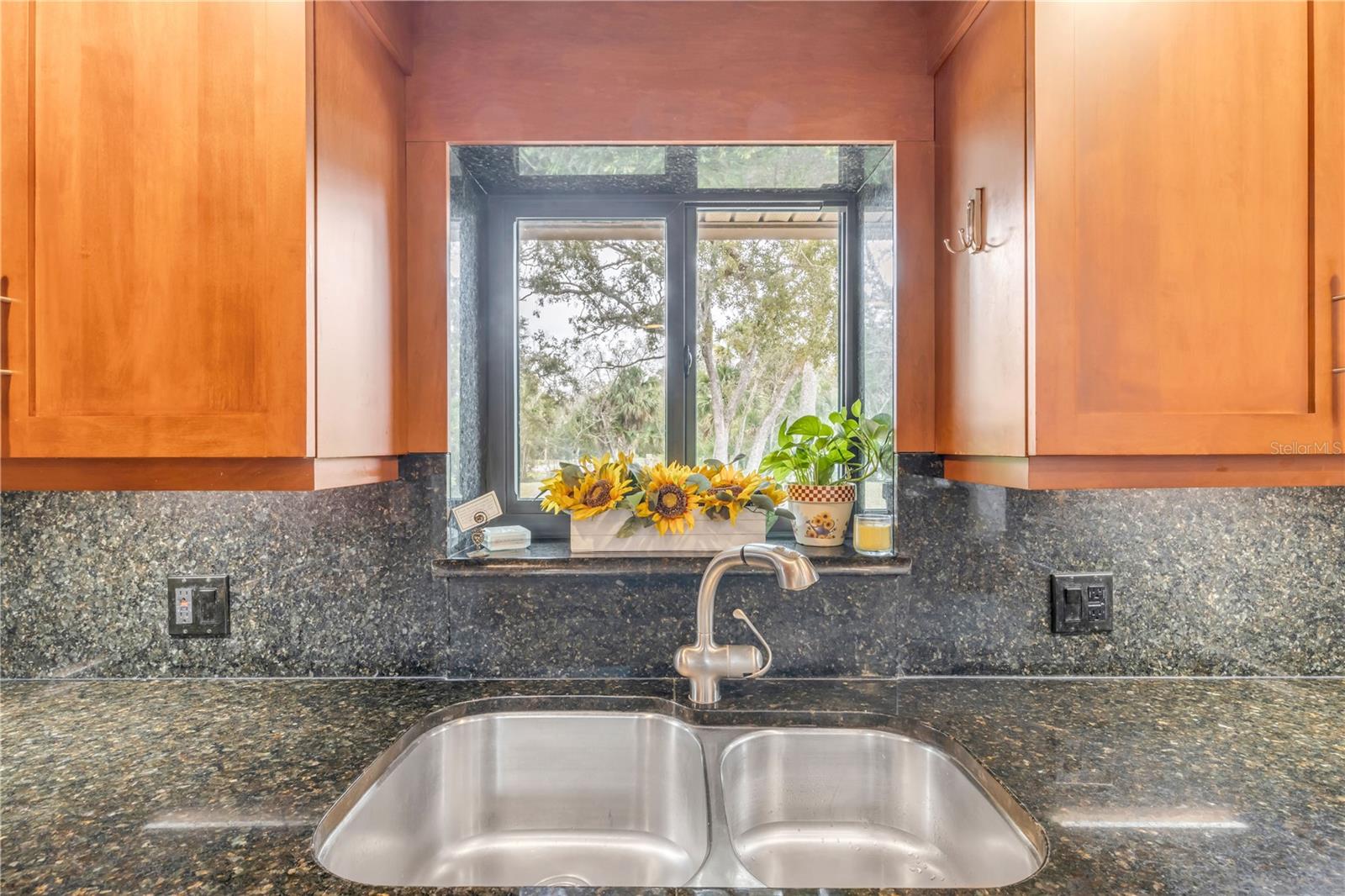 Image 37 of 100 For 1391 Scarlett Trail