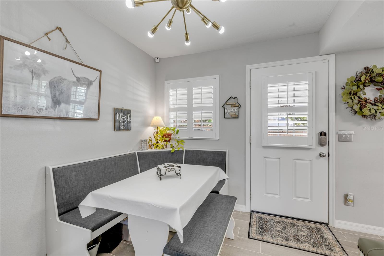 Image 10 of 43 For 10 Lynnhurst Drive 101