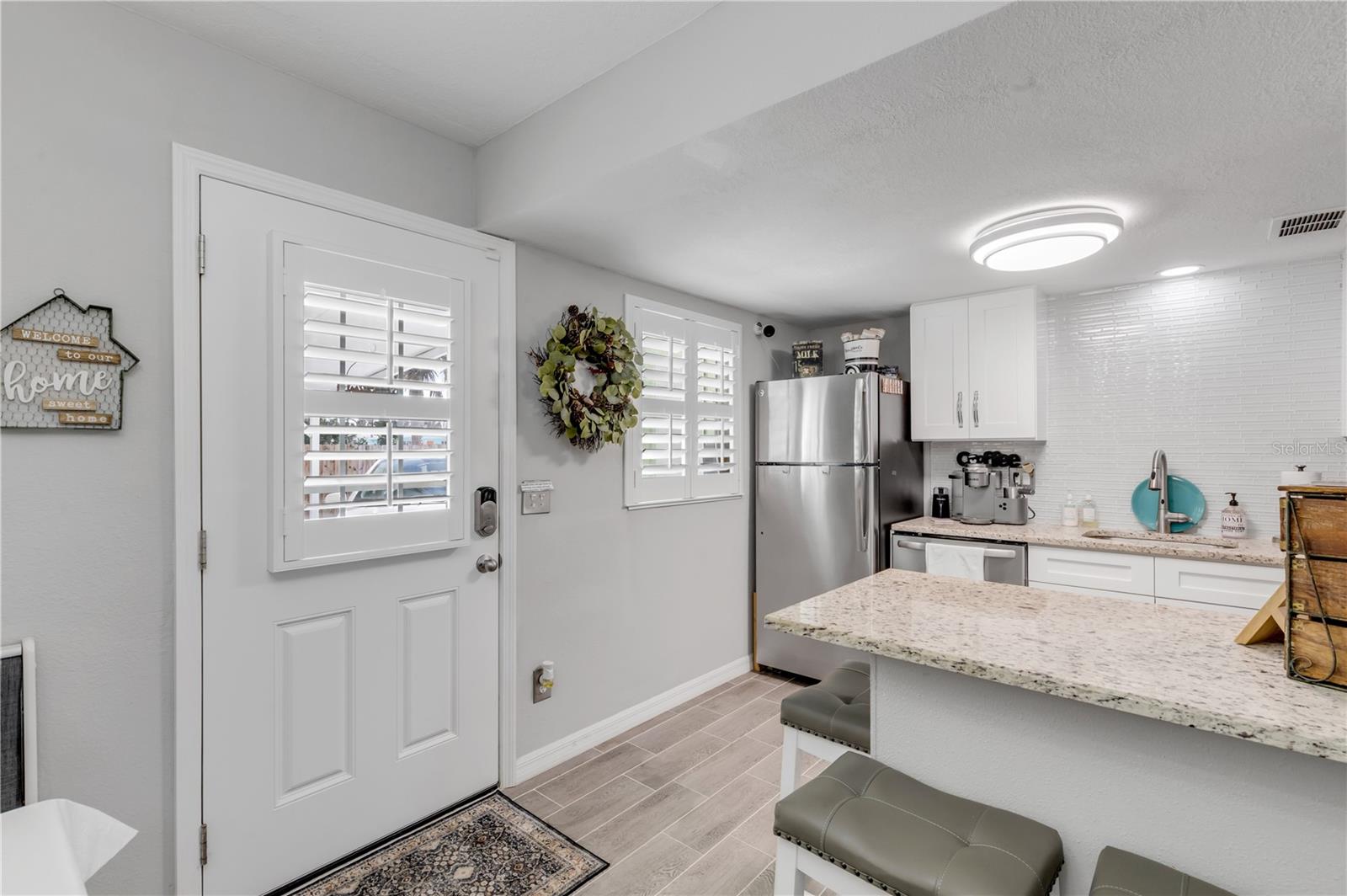 Image 11 of 43 For 10 Lynnhurst Drive 101