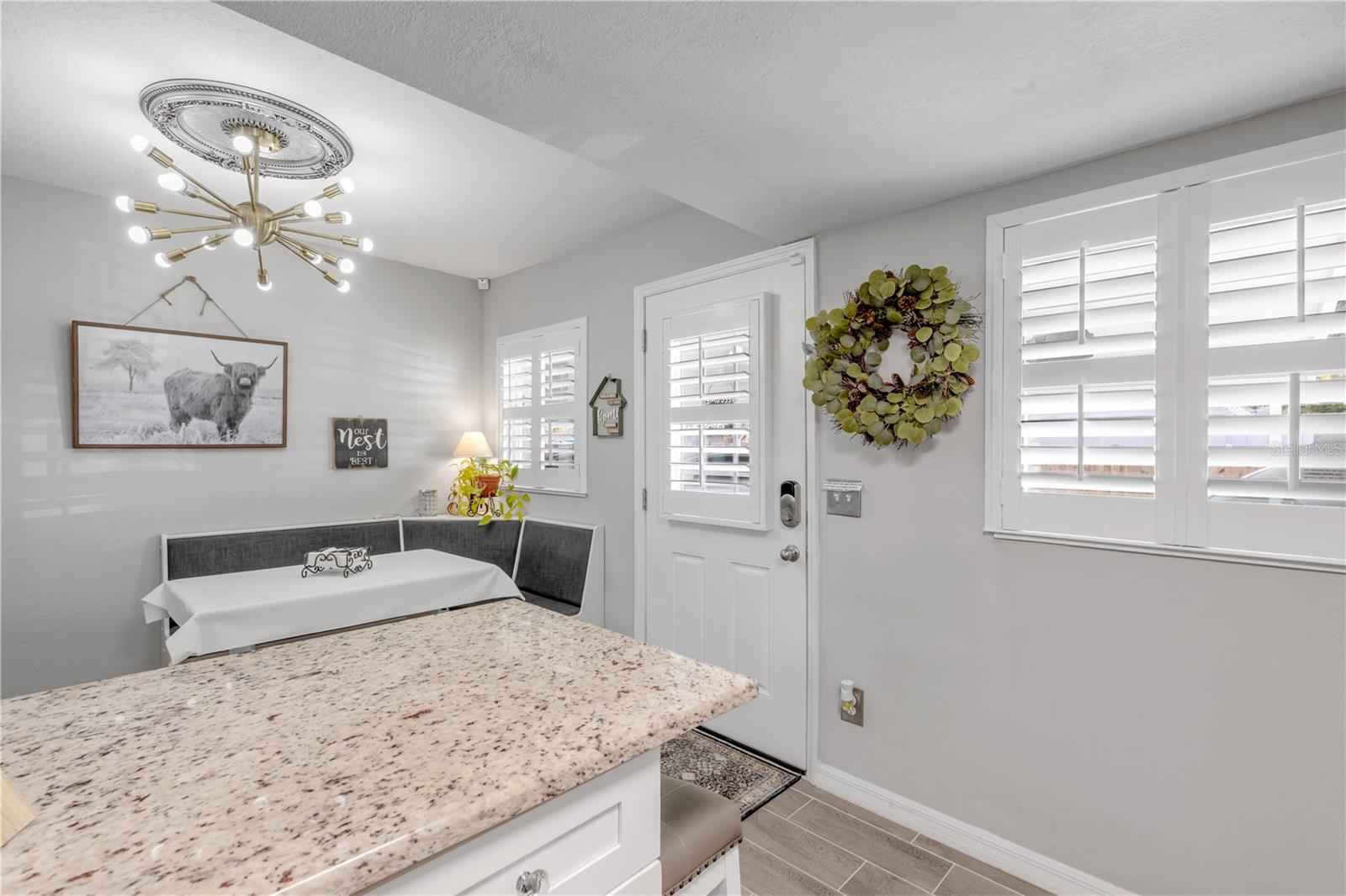 Image 16 of 43 For 10 Lynnhurst Drive 101