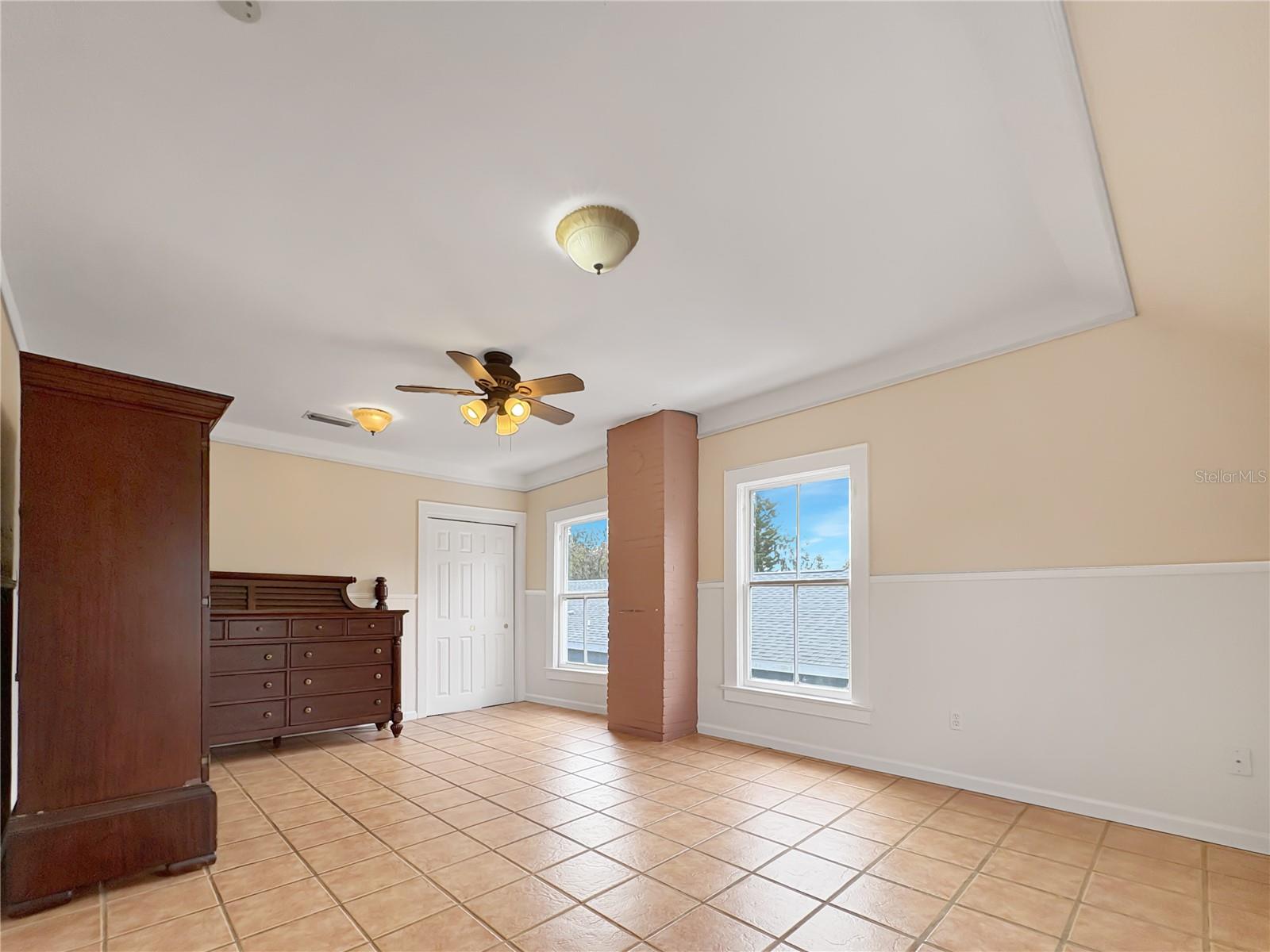 Image 17 of 28 For 714 Downing Street