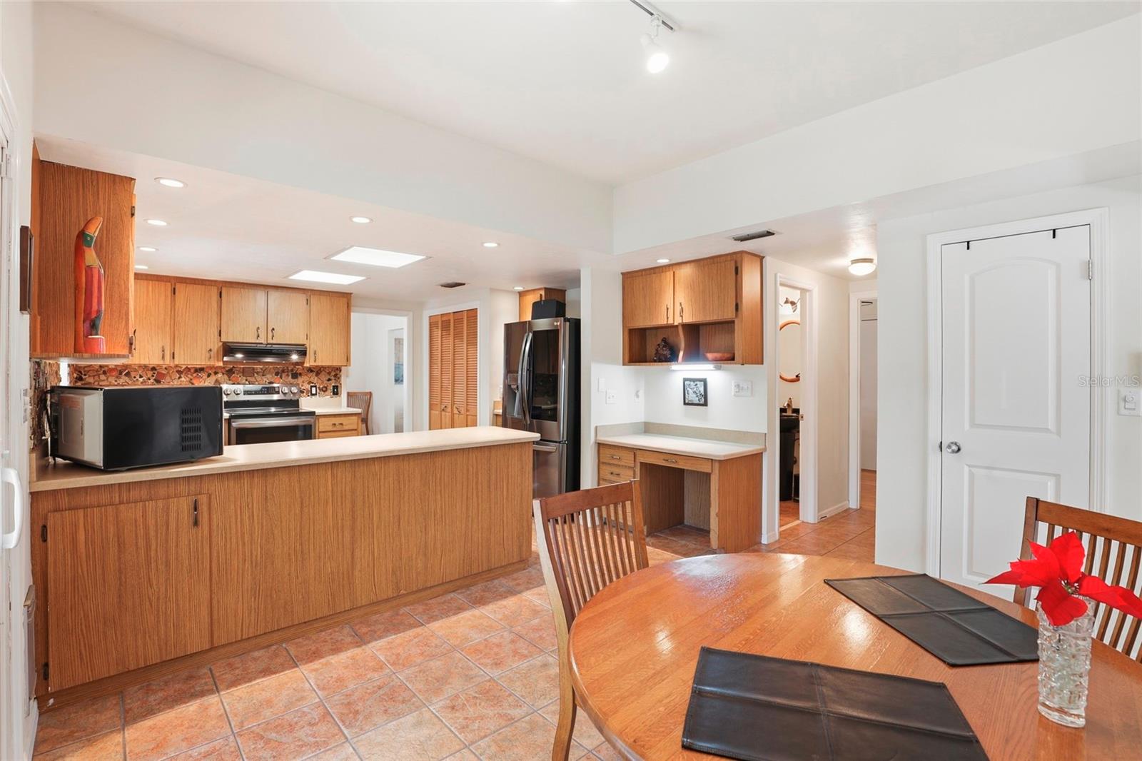 Image 24 of 81 For 3021 10th Place