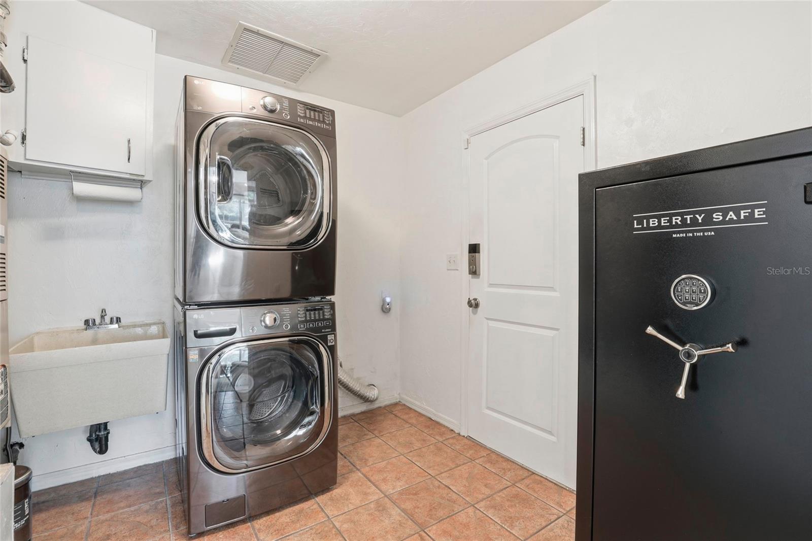 Image 47 of 81 For 3021 10th Place