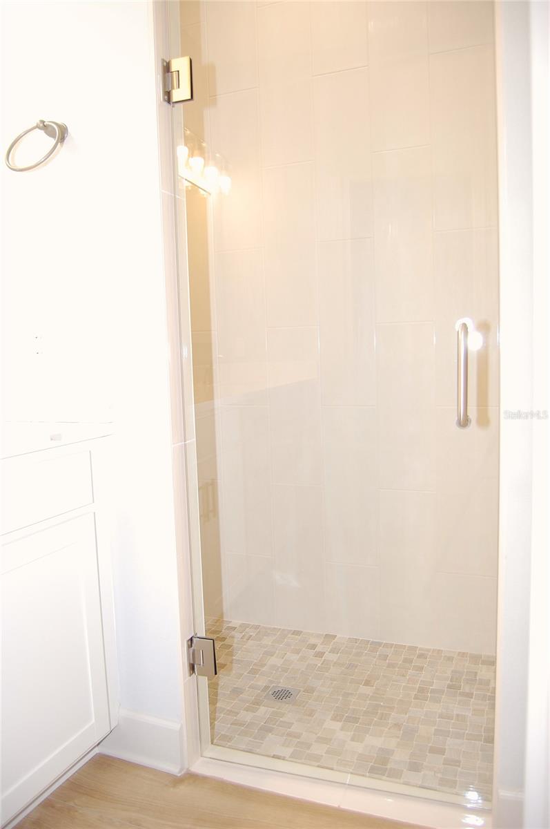 Image 7 of 19 For 377 Palm Drive