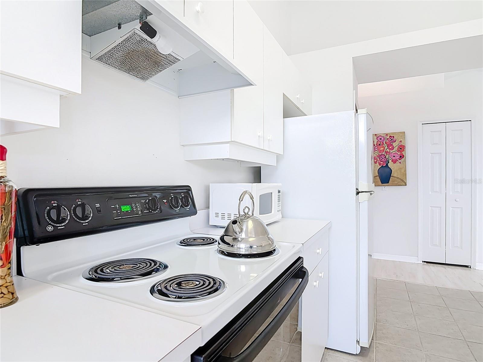 Image 27 of 65 For 1809 Forough Circle