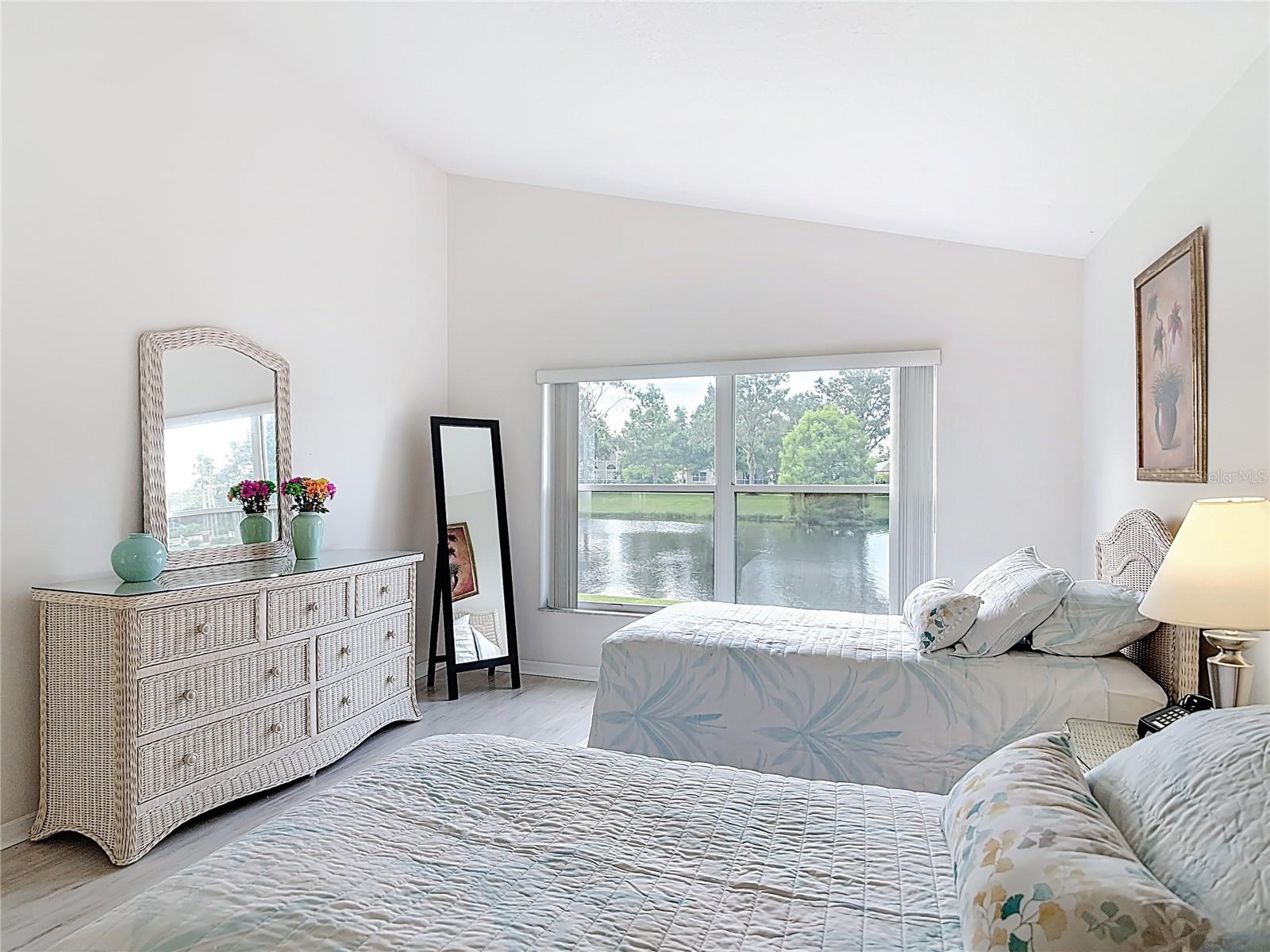 Image 31 of 65 For 1809 Forough Circle