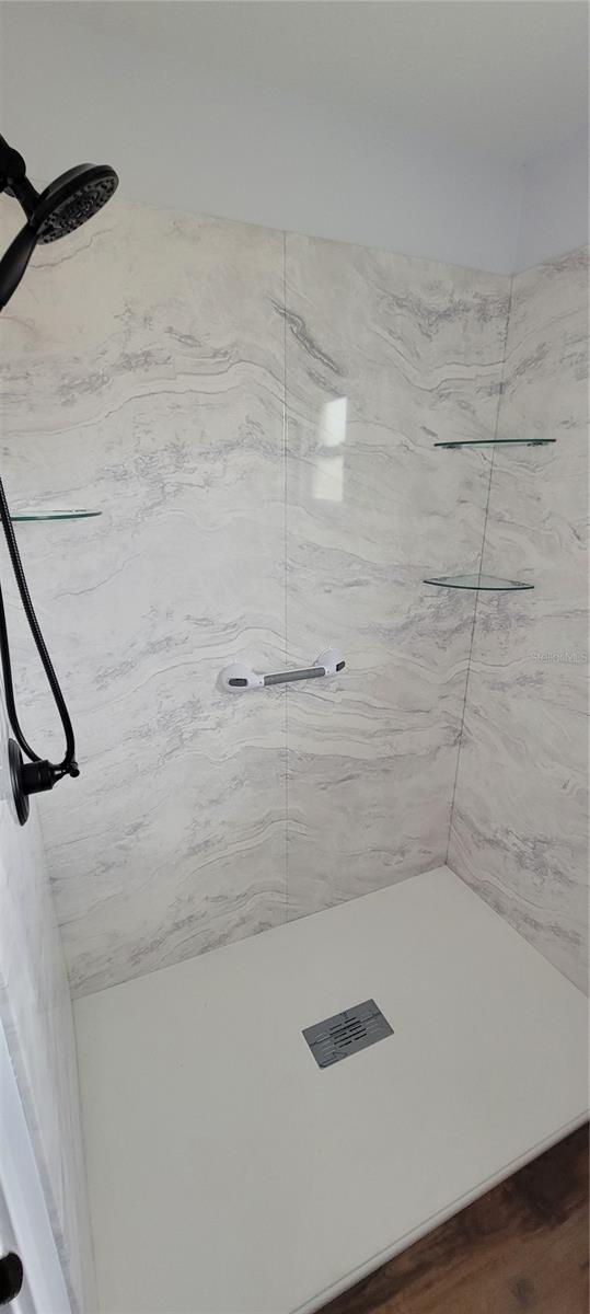 Image 20 of 35 For 3126 Umbrella Tree Drive