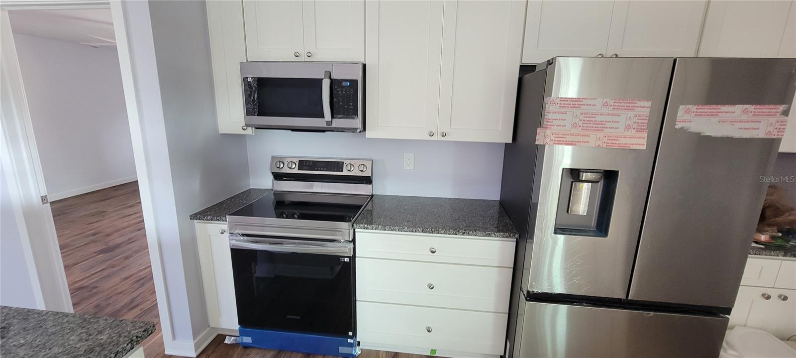 Image 6 of 35 For 3126 Umbrella Tree Drive