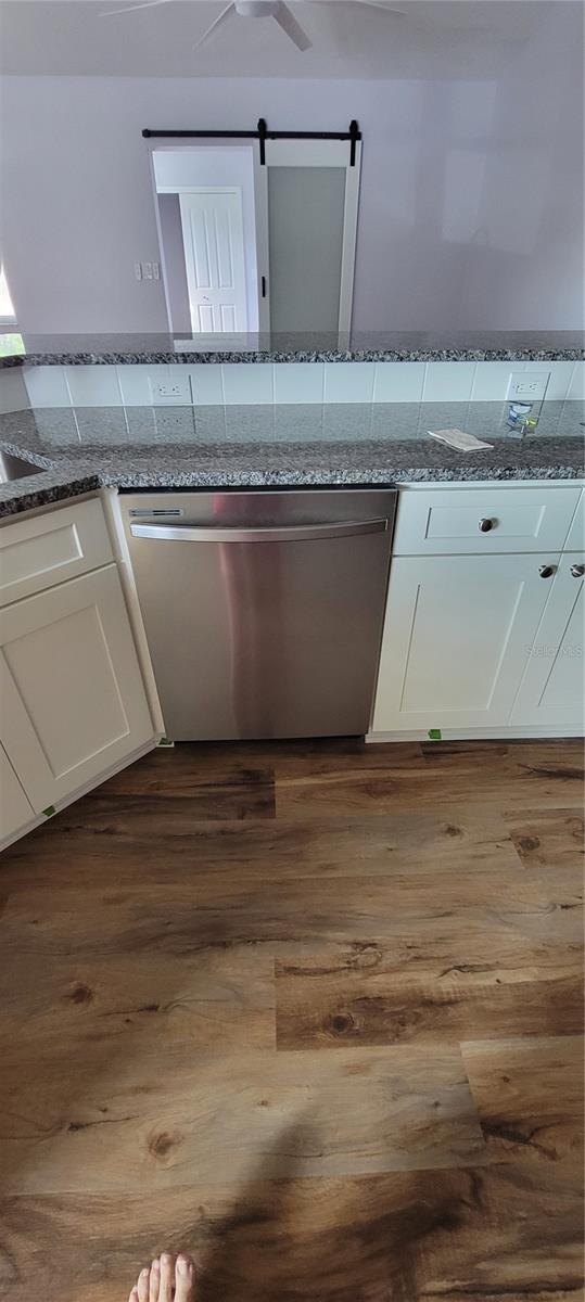 Image 7 of 35 For 3126 Umbrella Tree Drive