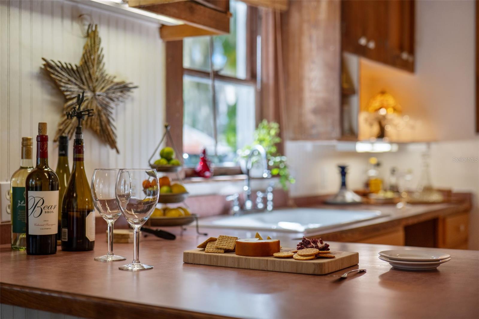 Image 16 of 71 For 932 Riverside Drive