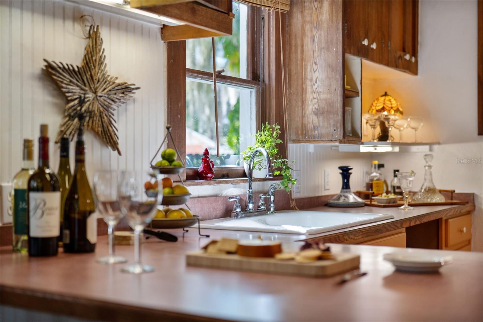 Image 18 of 71 For 932 Riverside Drive