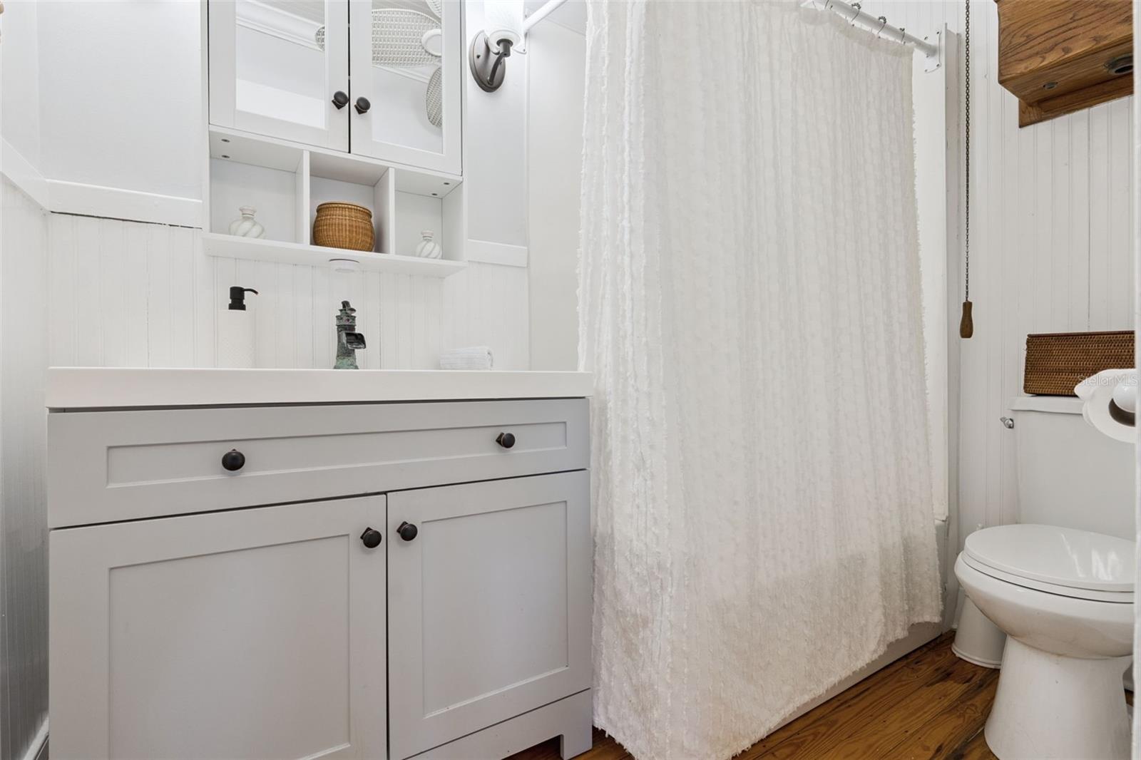 Image 21 of 71 For 932 Riverside Drive