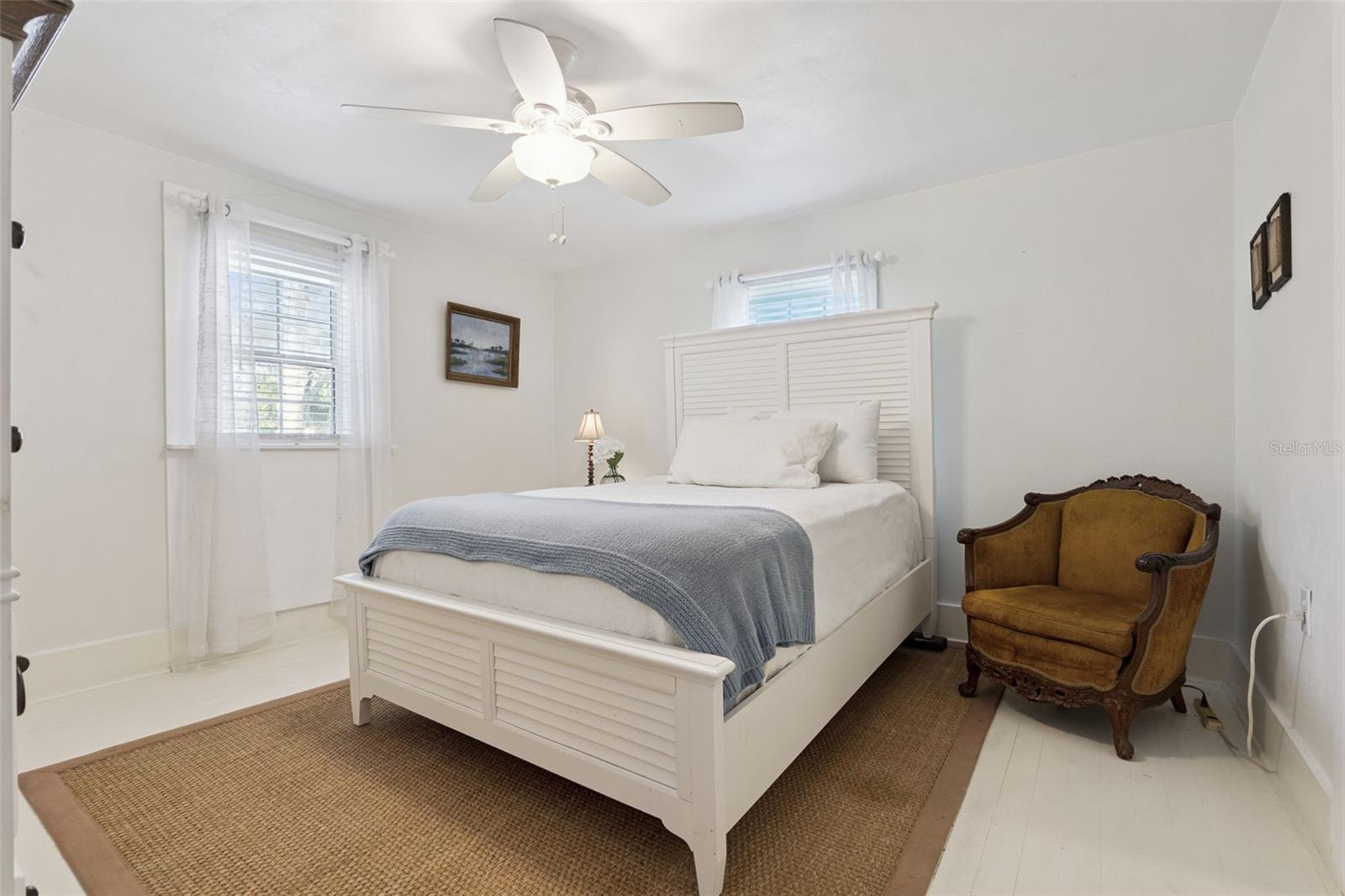 Image 25 of 71 For 932 Riverside Drive