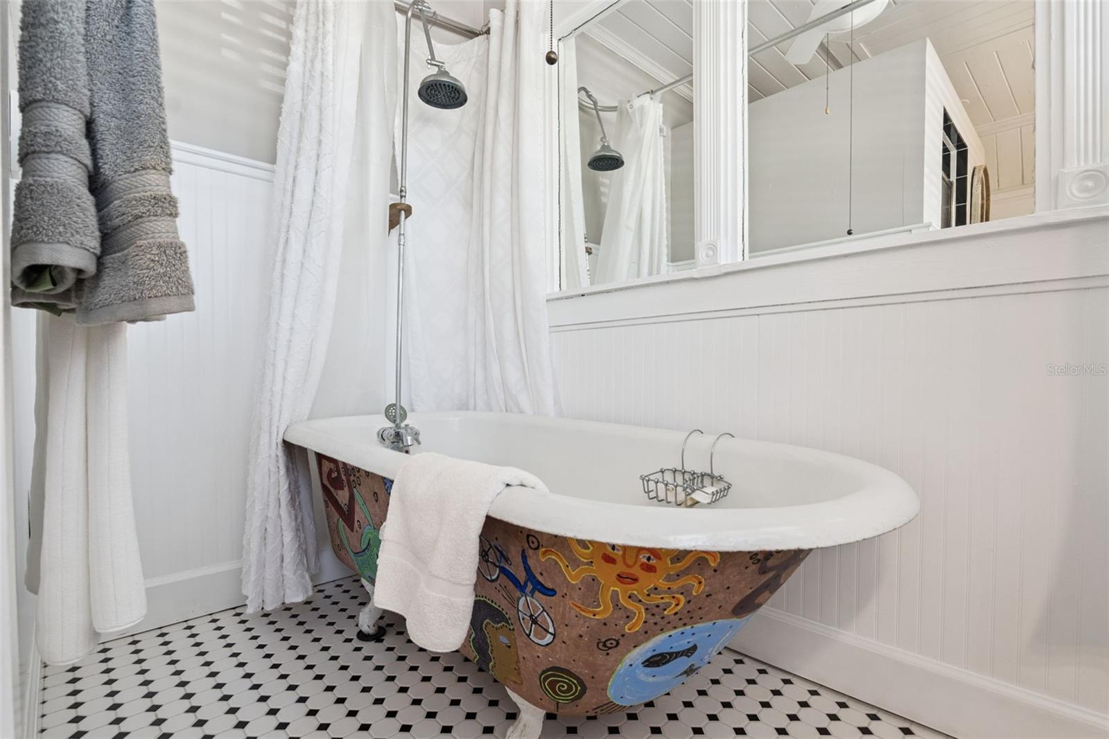 Image 27 of 71 For 932 Riverside Drive