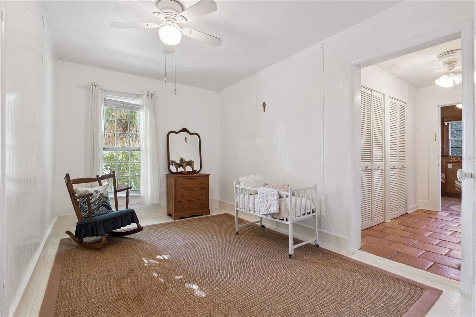 Image 28 of 71 For 932 Riverside Drive