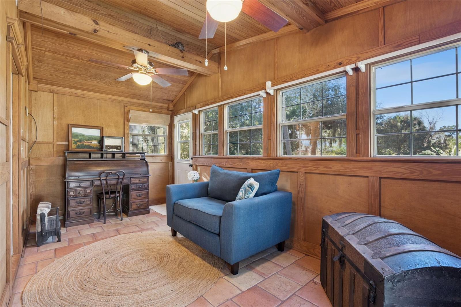 Image 32 of 71 For 932 Riverside Drive