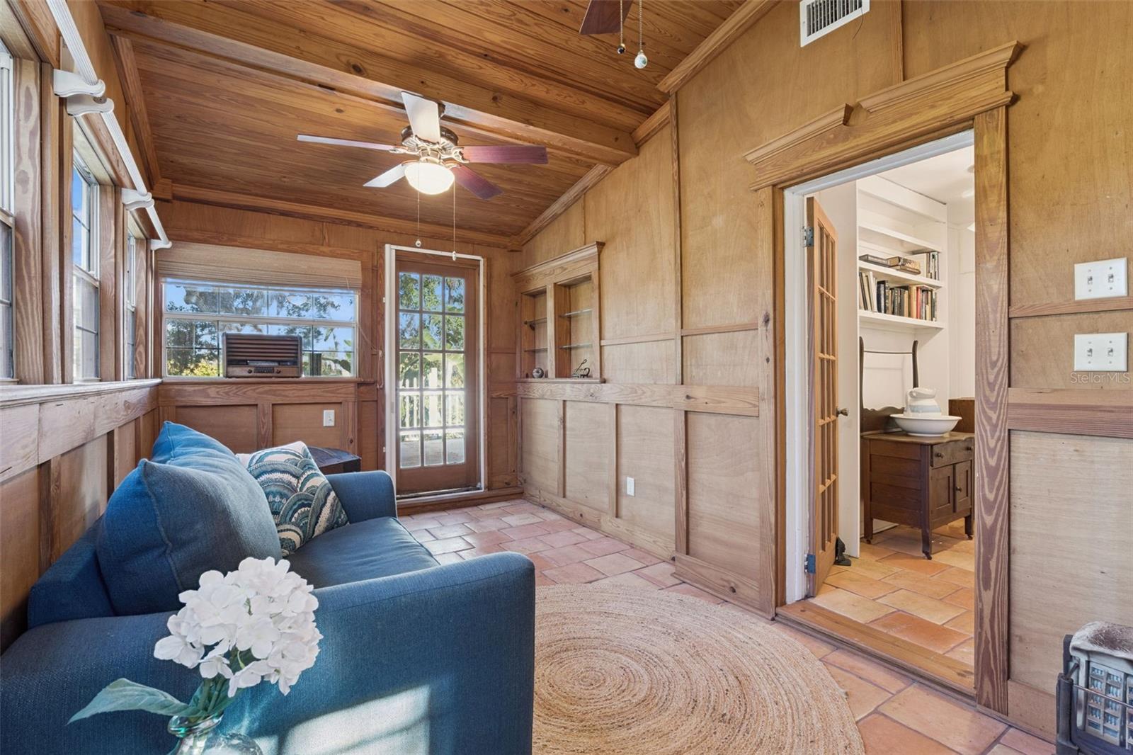 Image 33 of 71 For 932 Riverside Drive