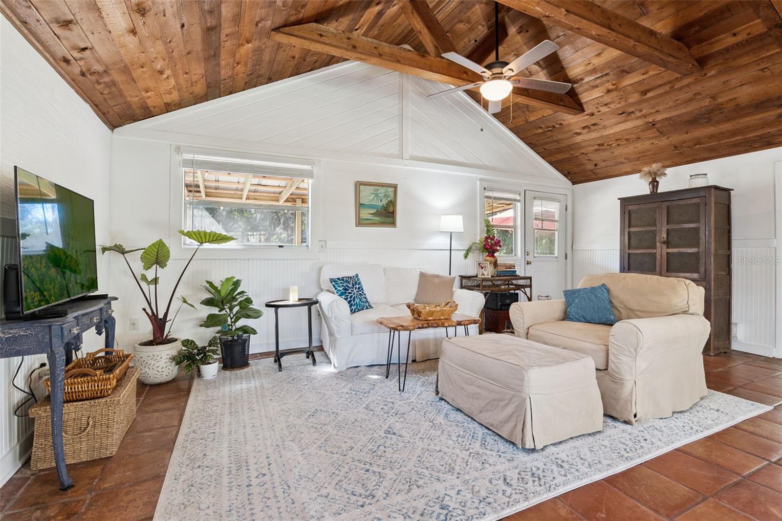 Image 39 of 71 For 932 Riverside Drive