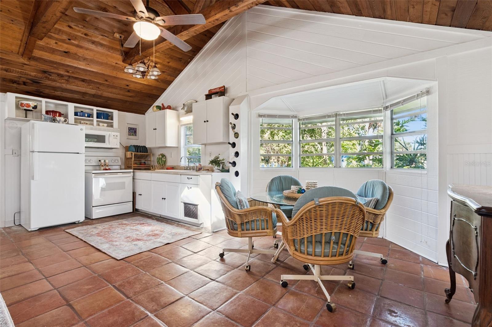 Image 41 of 71 For 932 Riverside Drive