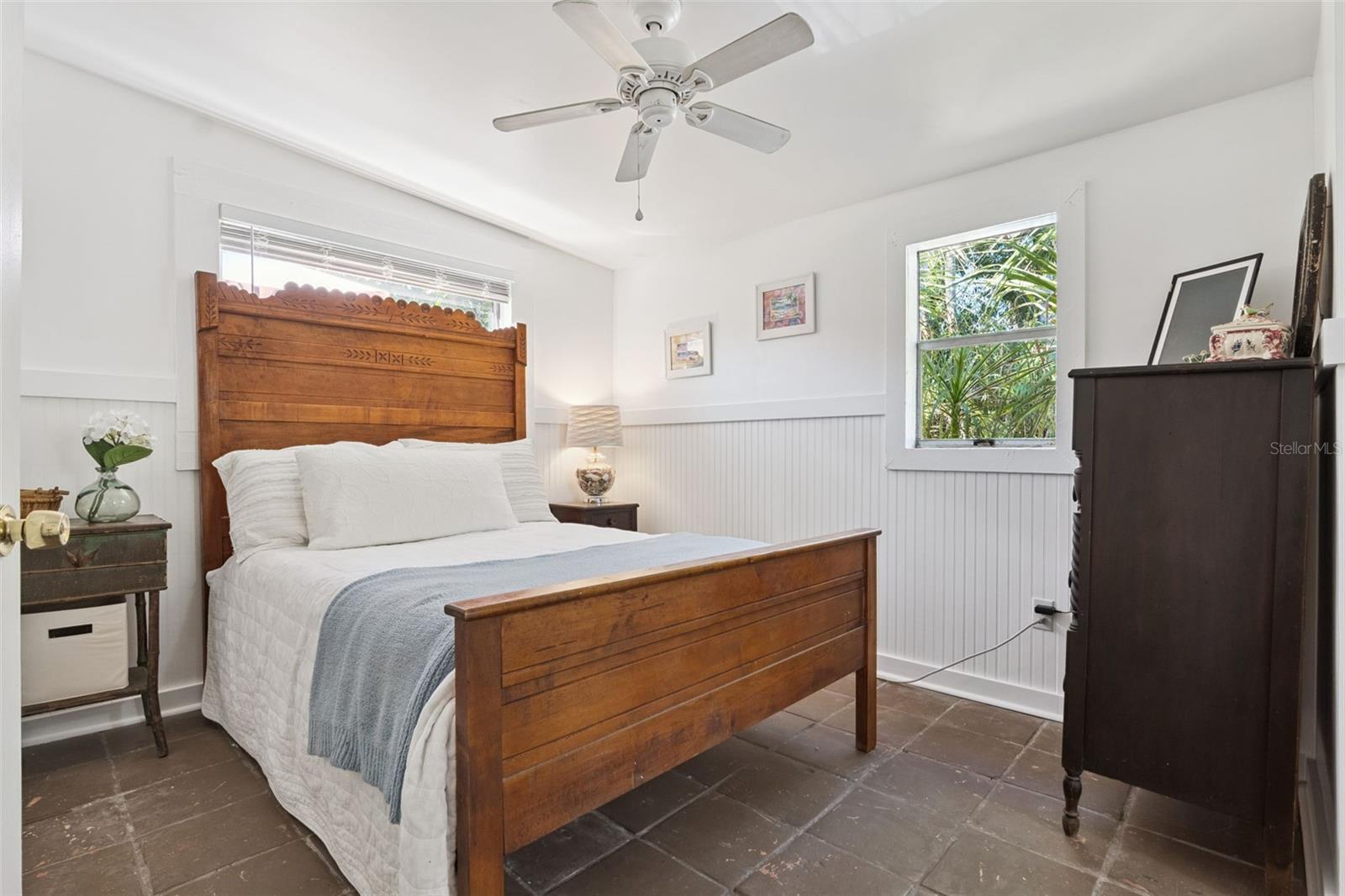 Image 42 of 71 For 932 Riverside Drive