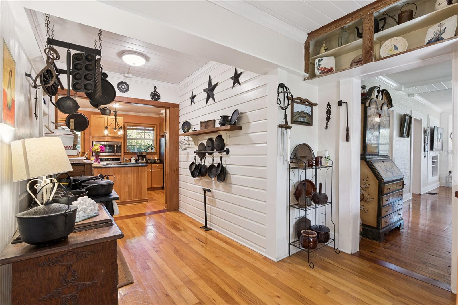 Image 9 of 71 For 932 Riverside Drive