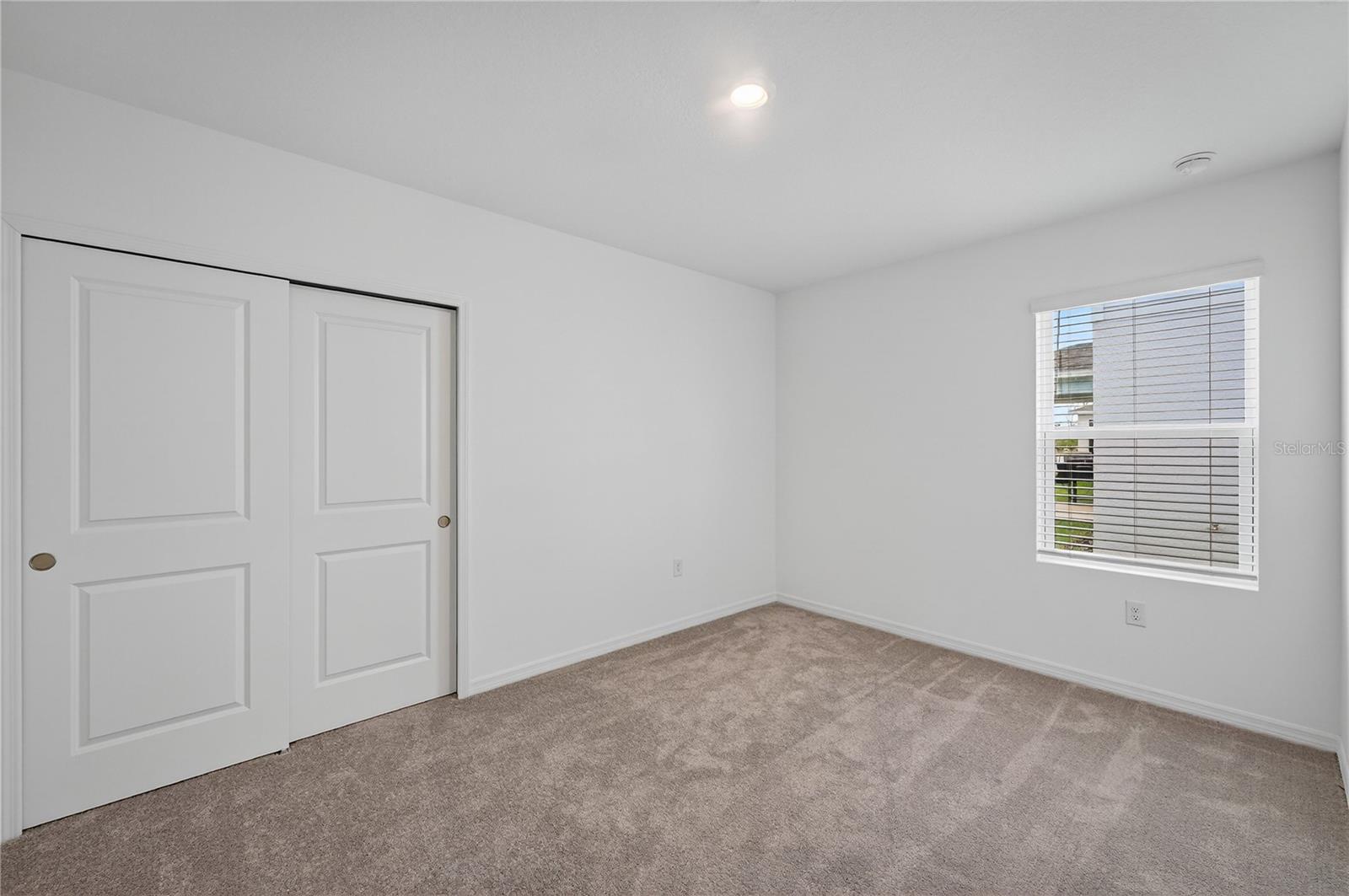 Image 10 of 63 For 317 River Front Way