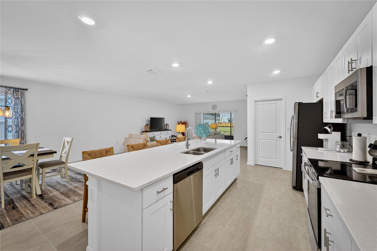 Image 13 of 63 For 317 River Front Way