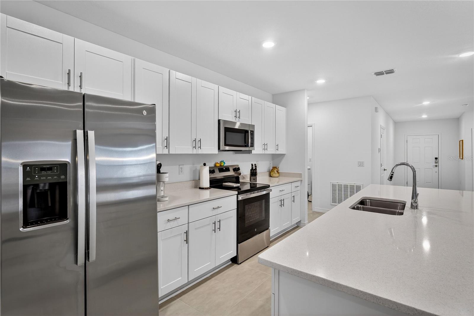 Image 17 of 63 For 317 River Front Way